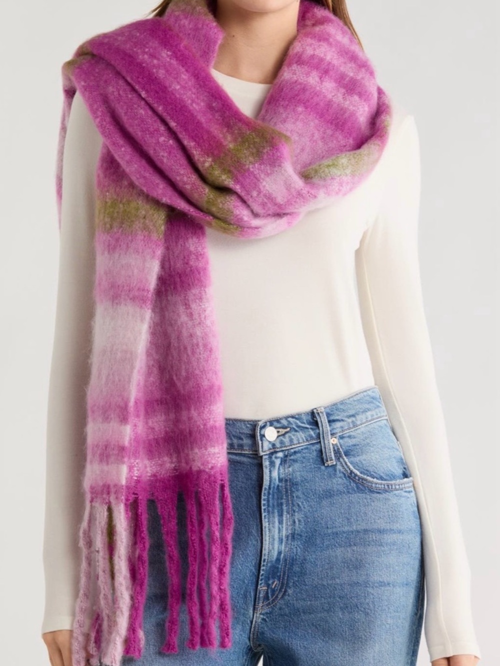 NWT-Women’s Pink Fringe Scarf